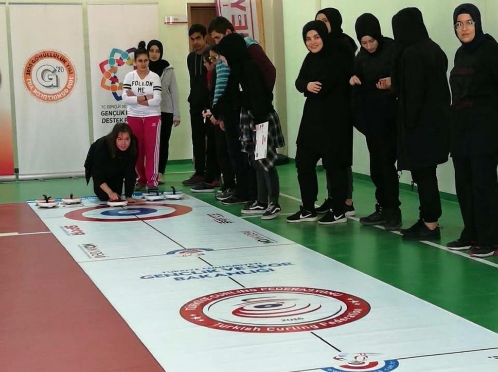 Kadınlar İçin Floor Curling